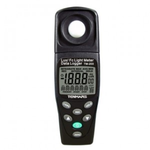 TENMARS  TM-203 Datalogging Auto Ranging Light Meter