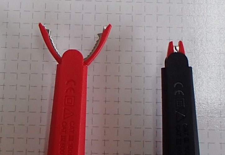 thumbnail image 2 of Fluke AC220 SureGrip™ Alligator Clips - Open Box, Like New 2 of 3