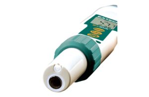 Alternative view of EXTECH EC400 ExStik Conductivity / TDS / Salinity Meter