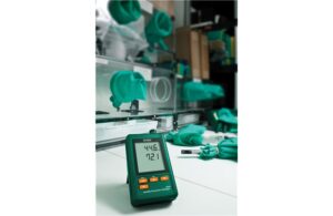 Alternative view of EXTECH SD500 Humidity/Temperature Datalogger