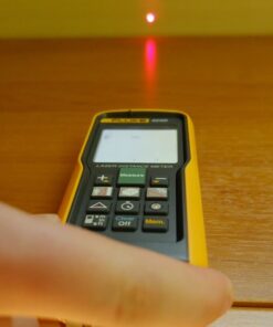 FLUKE 424D Laser Distance Meter in use