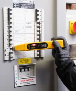 FD650 receiver scanning distribution board to identify live circuit breaker